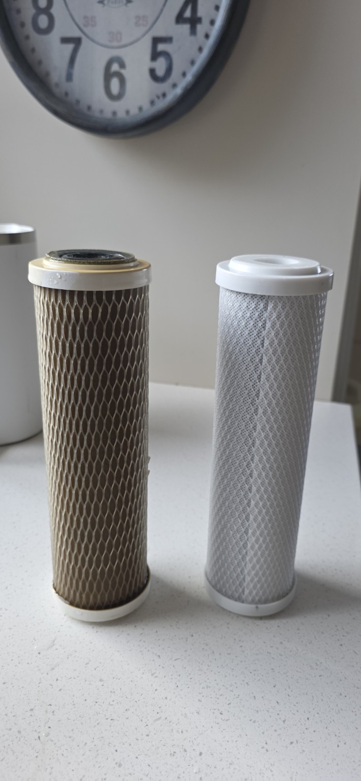 Old and new drinking water cartridges